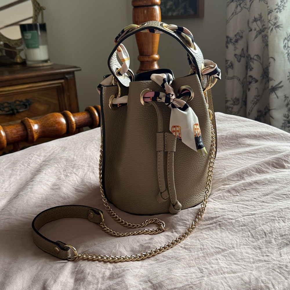 Small genuine leather Italian handbag